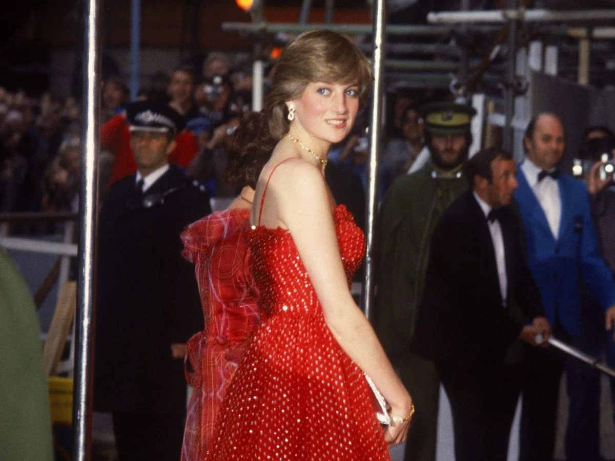 "15 rare images of Princess Diana you must watch"